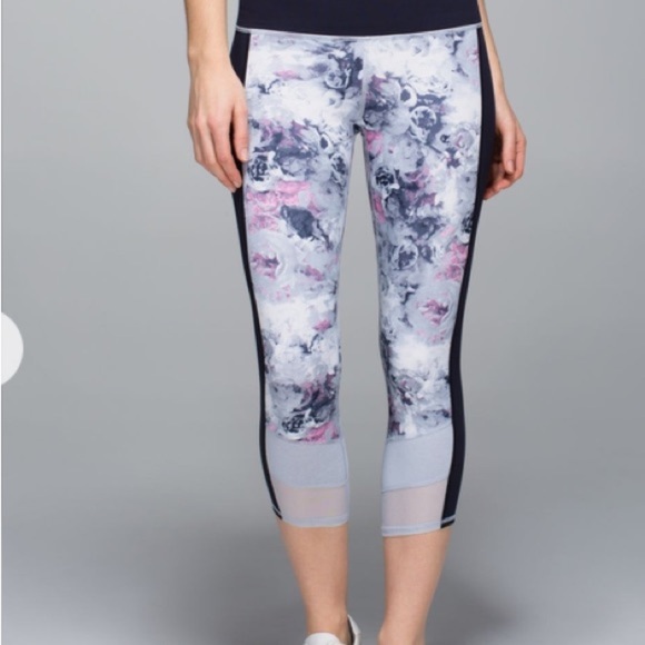 lululemon athletica Pants - Lululemon If You're Lucky Crop Moody Mirage White Deep Navy blue silver sz 6